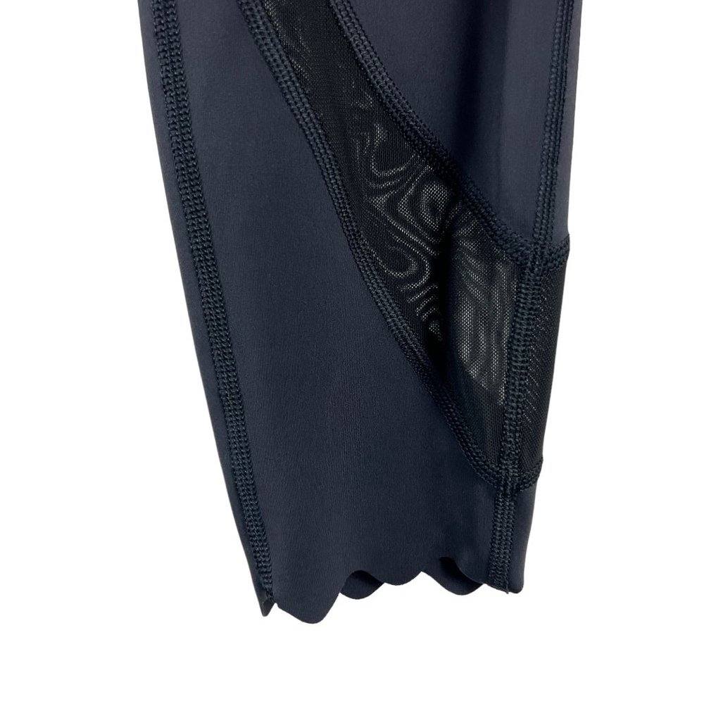 Peloton Women's Move Scalloped Hem High Rise Crop Leggings Black Size L HO121 - Picture 6 of 11